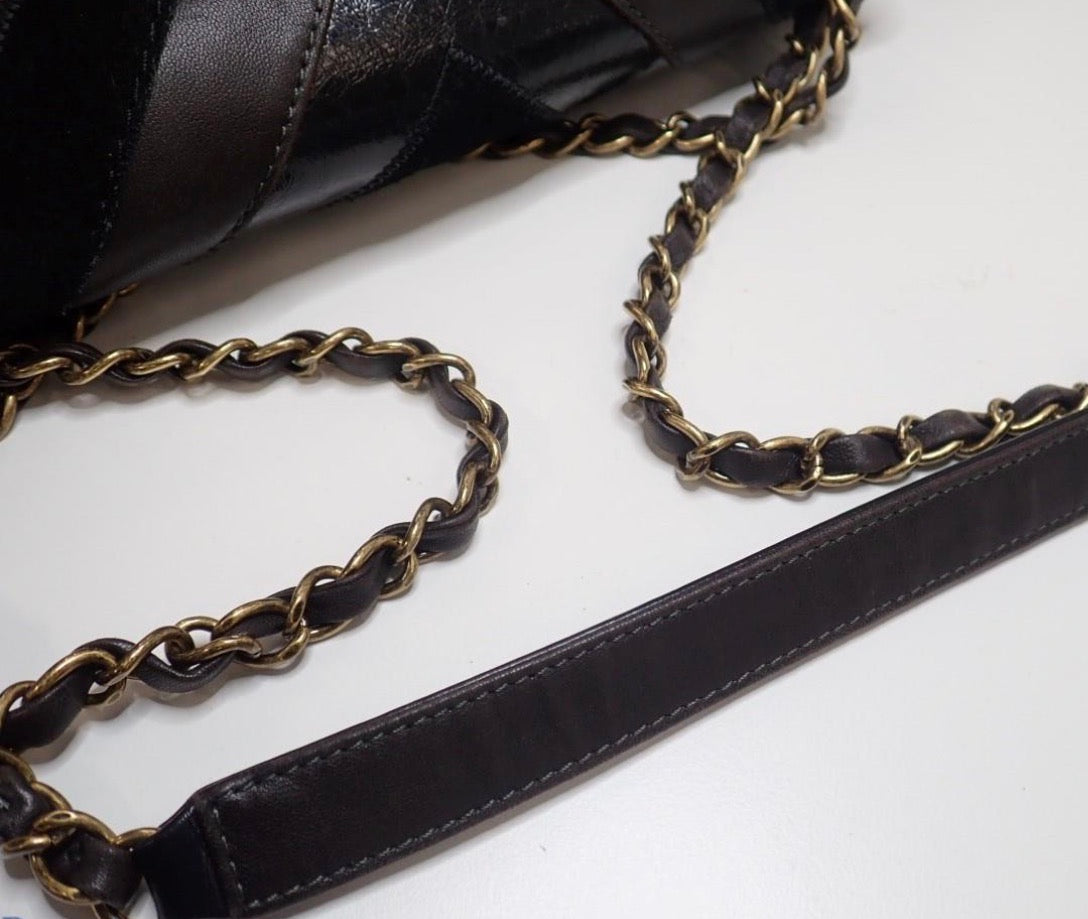 Chanel Vintage Quilted Flap Bag — Black Mixed Leather / Aged Gold Hardware