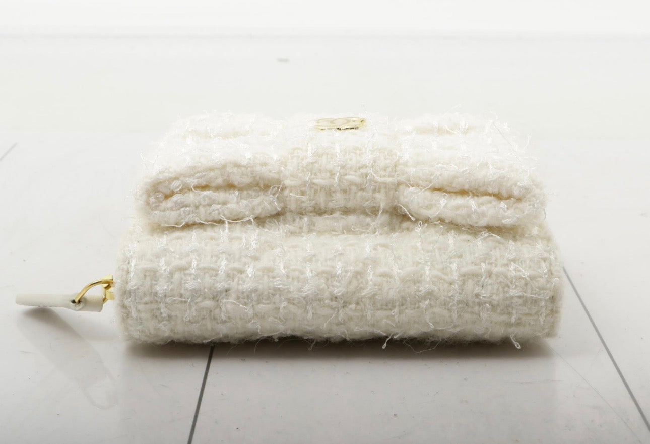 Chanel Matelassé Tweed Ribbon Shoulder Bag — White / Gold Hardware