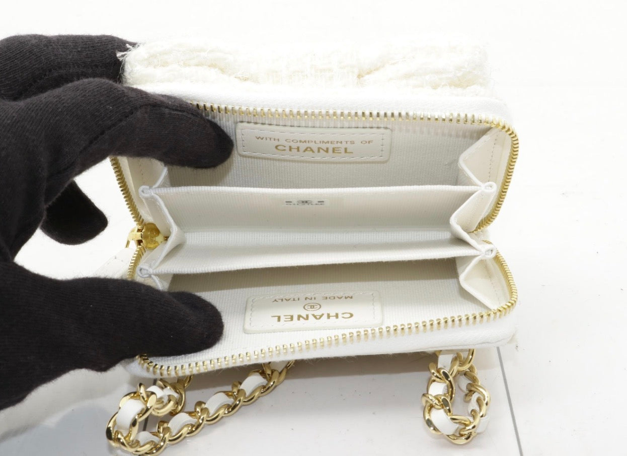 Chanel Matelassé Tweed Ribbon Shoulder Bag — White / Gold Hardware
