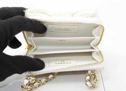 Chanel Matelassé Tweed Ribbon Shoulder Bag — White / Gold Hardware