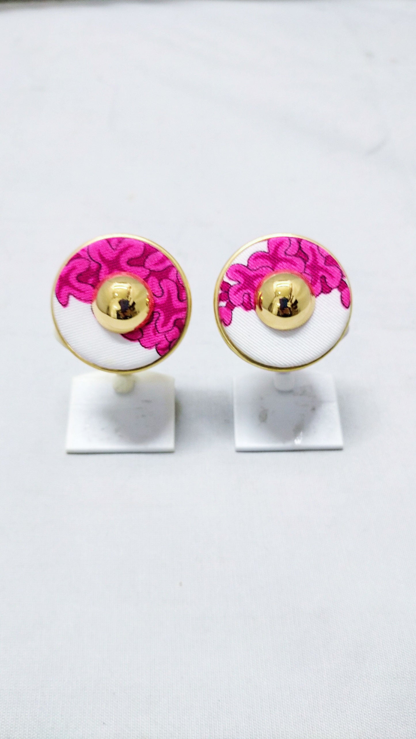 Hermès Vintage Silk Round Clip-on Earrings — Fuchsia / White / Gold