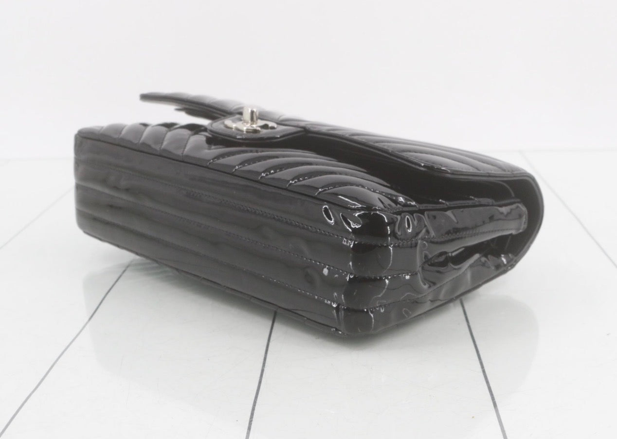 Chanel Chevron Matelassé Classic Flap Bag — Black Patent Leather / Silver Hardware
