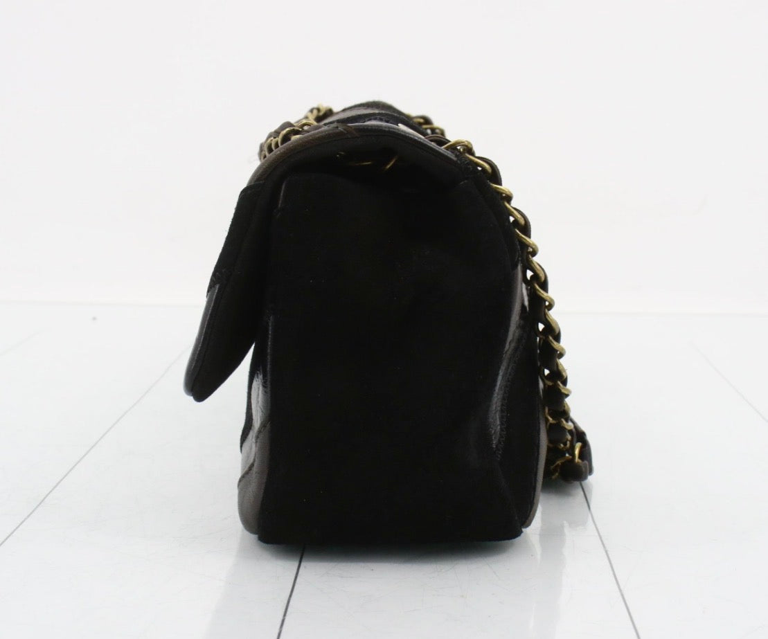 Chanel Vintage Quilted Flap Bag — Black Mixed Leather / Aged Gold Hardware