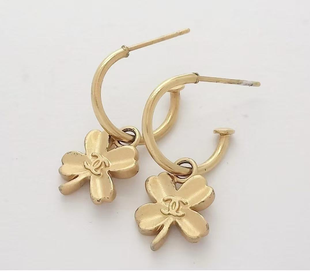 Vintage Chanel Clover CC Logo Hoop Earrings 05P