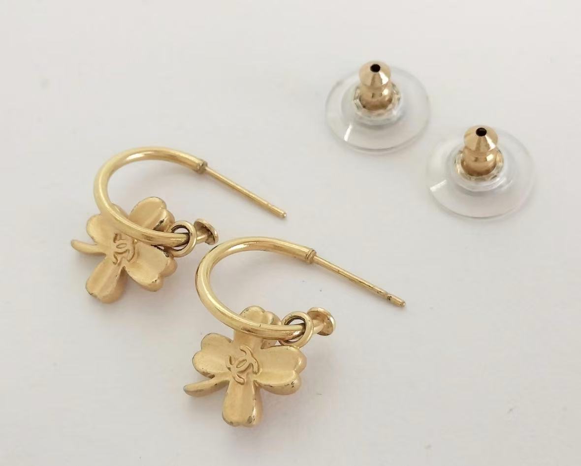 Vintage Chanel Clover CC Logo Hoop Earrings 05P