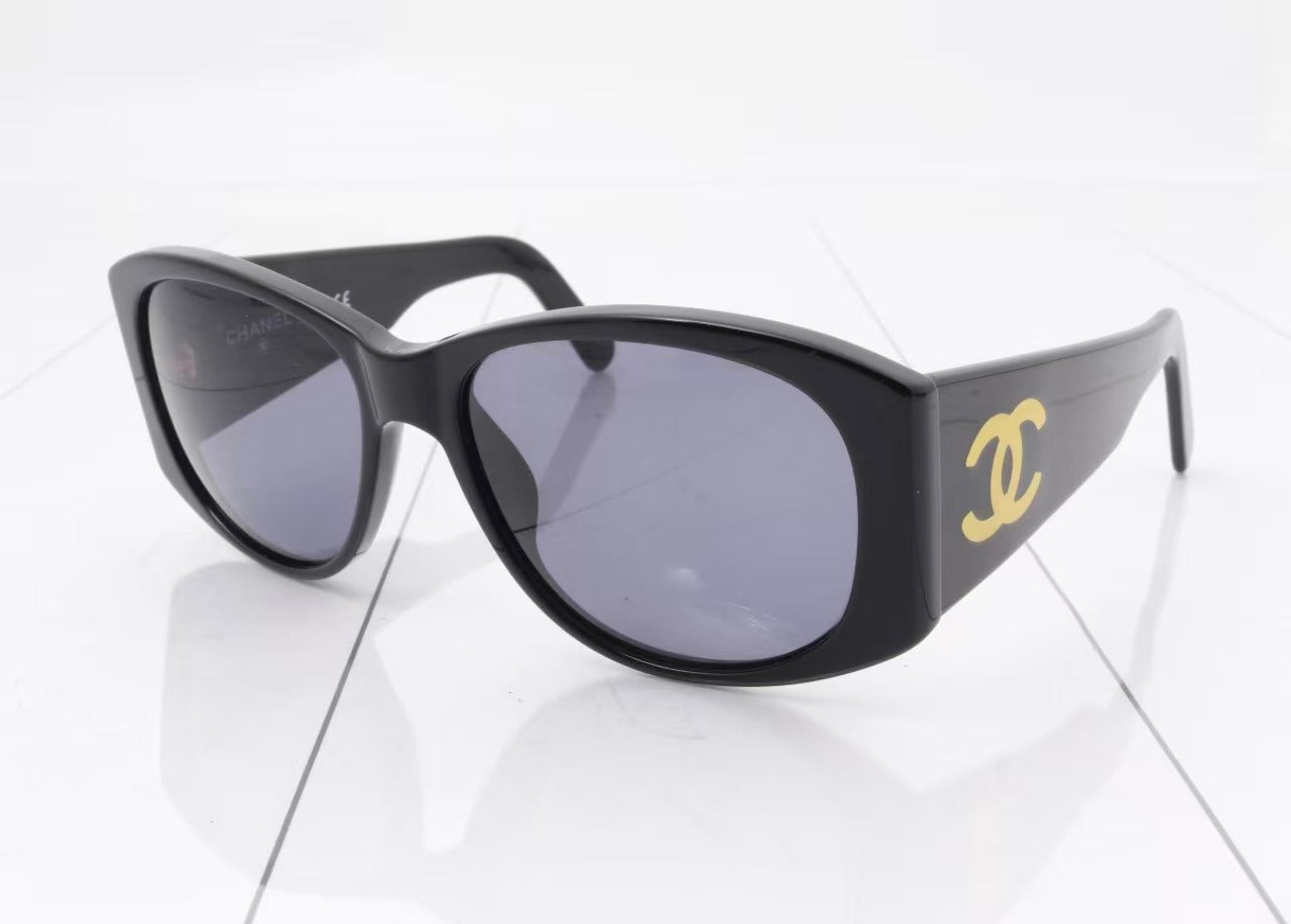 Vintage Chanel CC Logo Black Sunglasses 　chanel-sunglasses