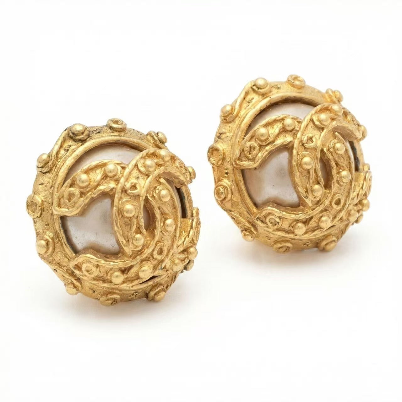 Vintage Chanel Pearl CC Logo Gold Earrings 94A