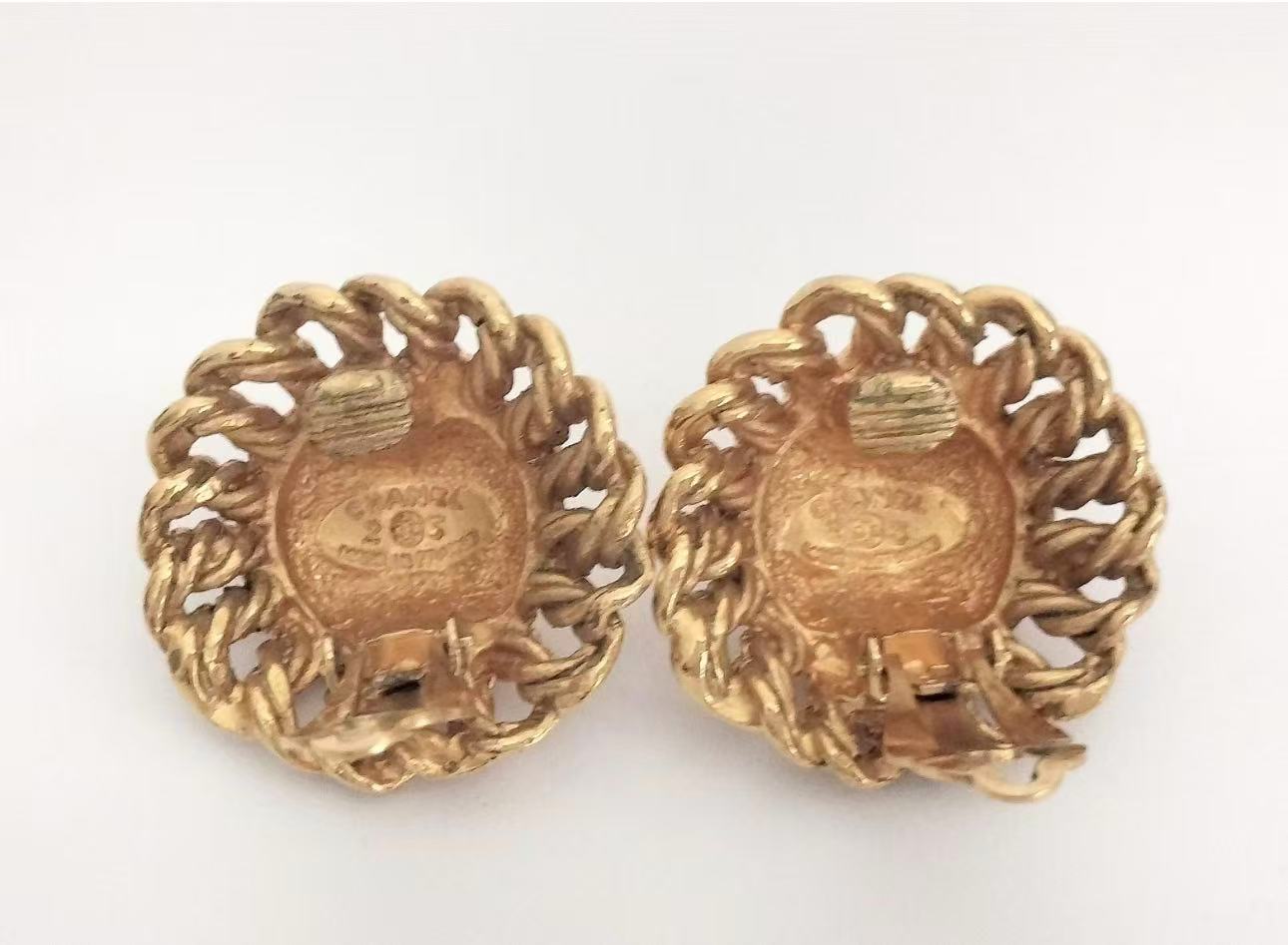 Vintage Chanel Chain Border Dome CC Earrings 05P