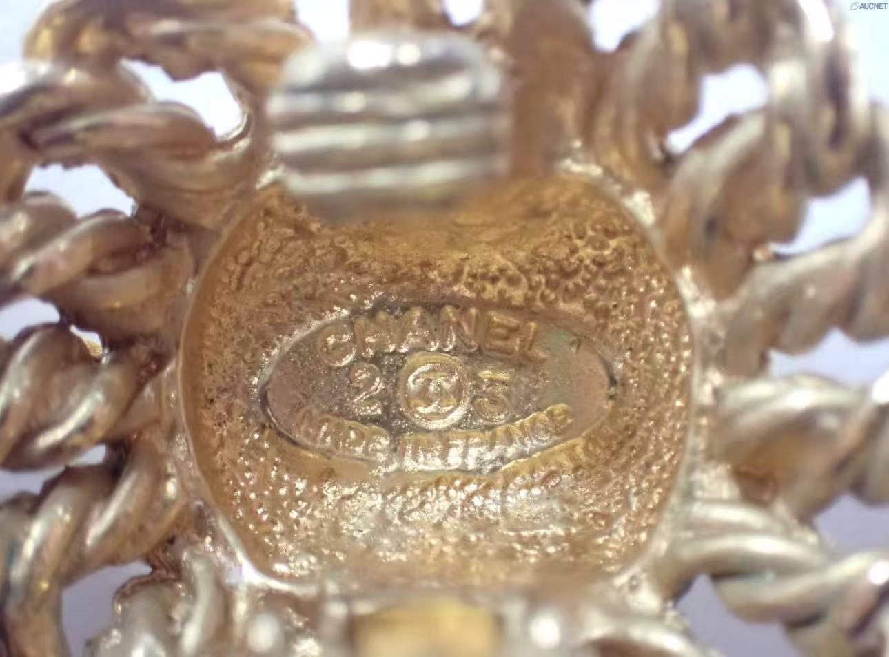Vintage Chanel Chain Border Dome CC Earrings 05P