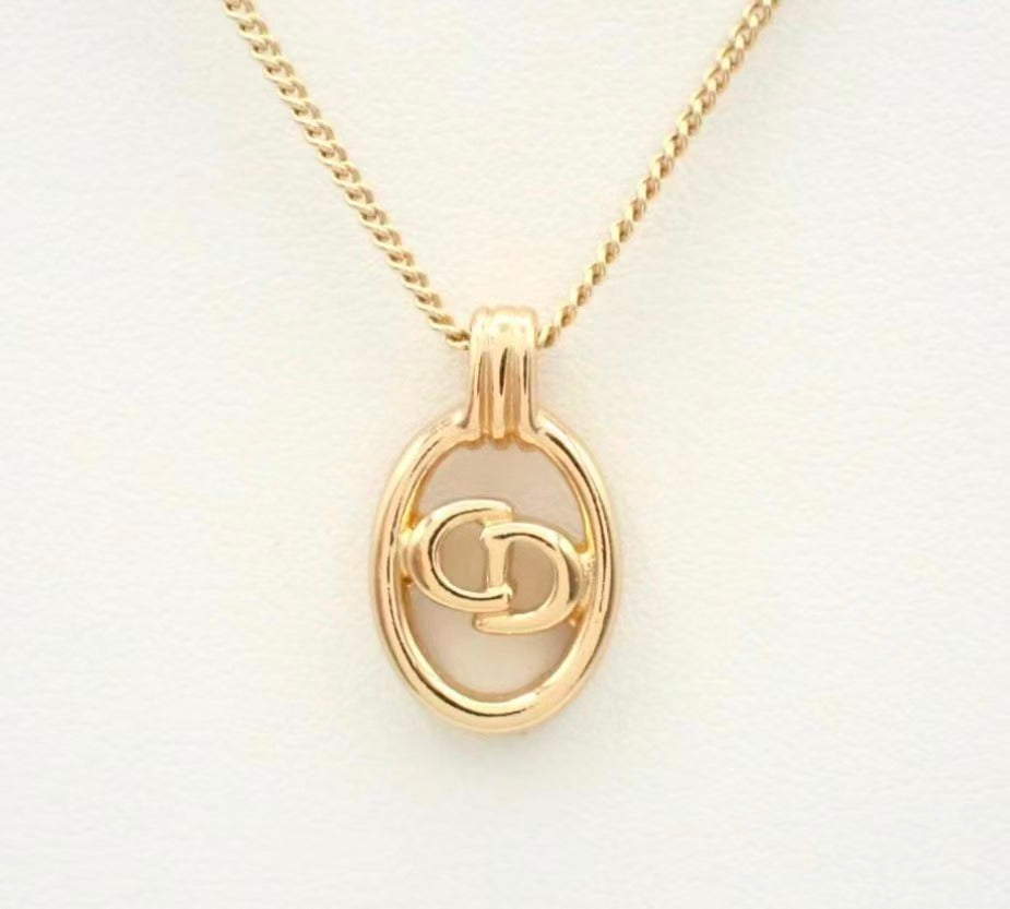 Vintage Dior CD Logo Oval Pendant Chain Necklace | dior-necklaces
